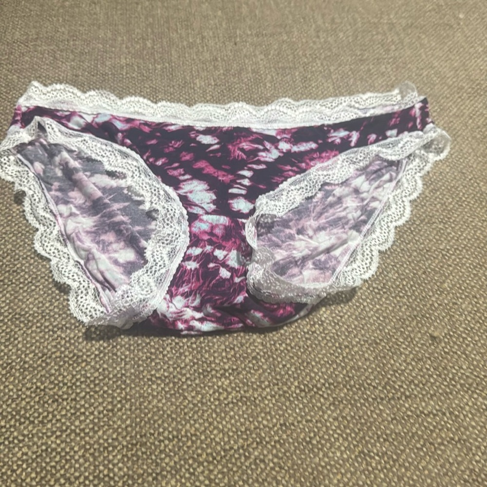 STRIPE & STARE size medium purple panties